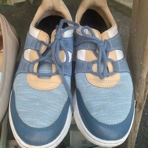 Clarks Women's Sneakers in Blue and Cream